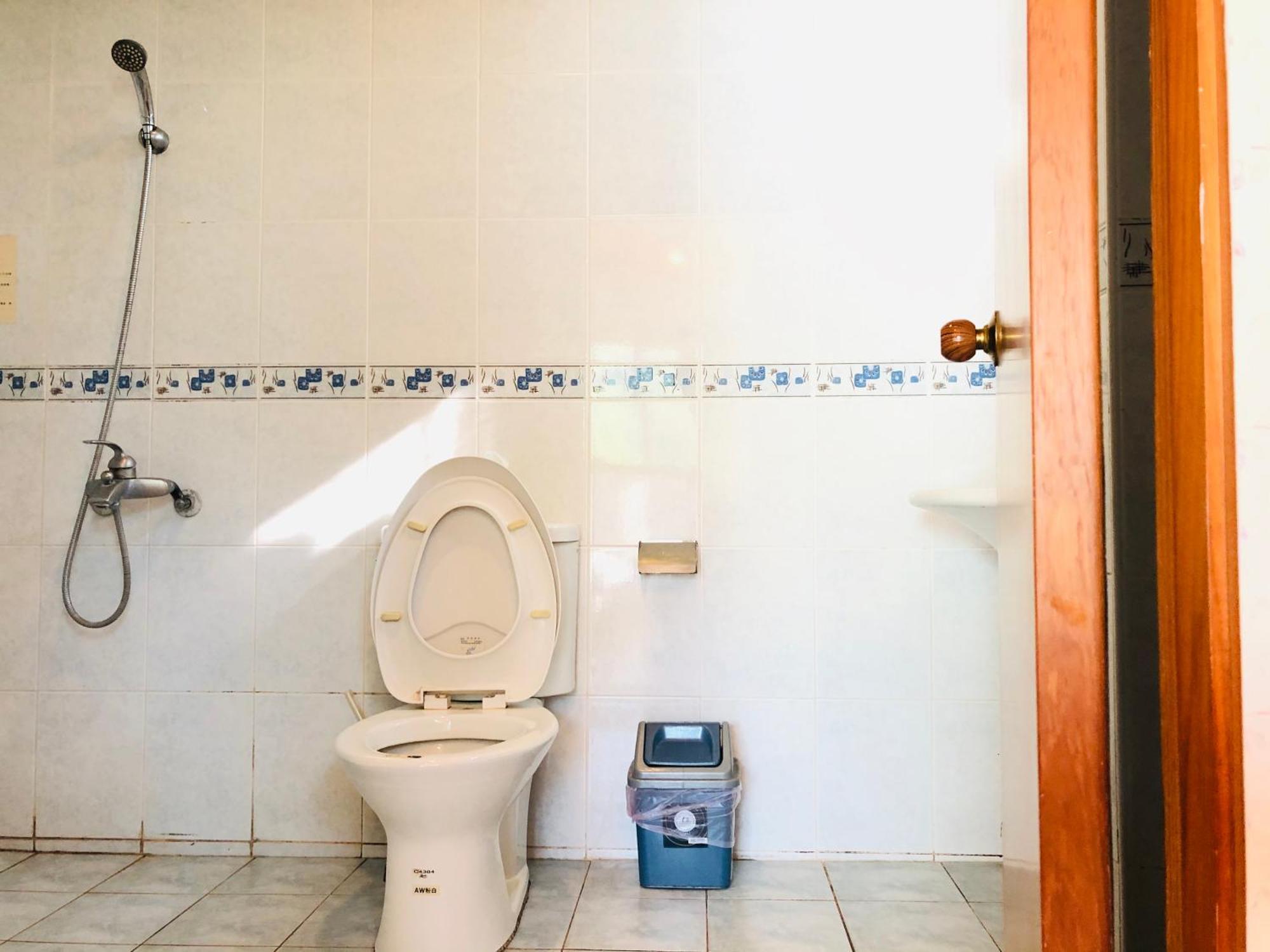 Chong Er Ya She Homestay Чичи Номер фото